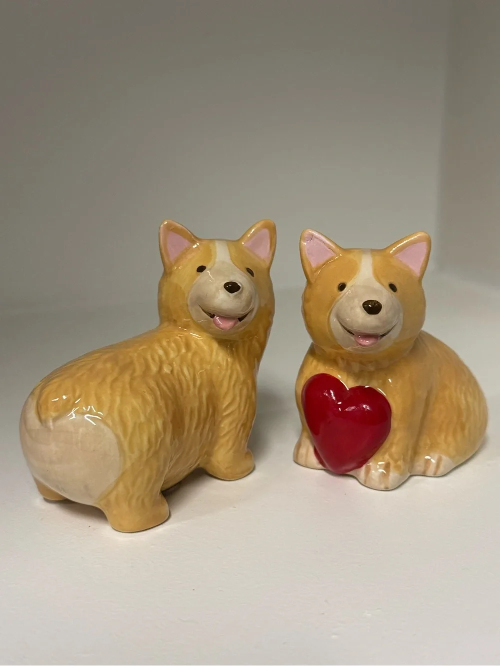 Corgi Dog Salt & Pepper Shakers Adorable Ceramic Tan with Red Heart